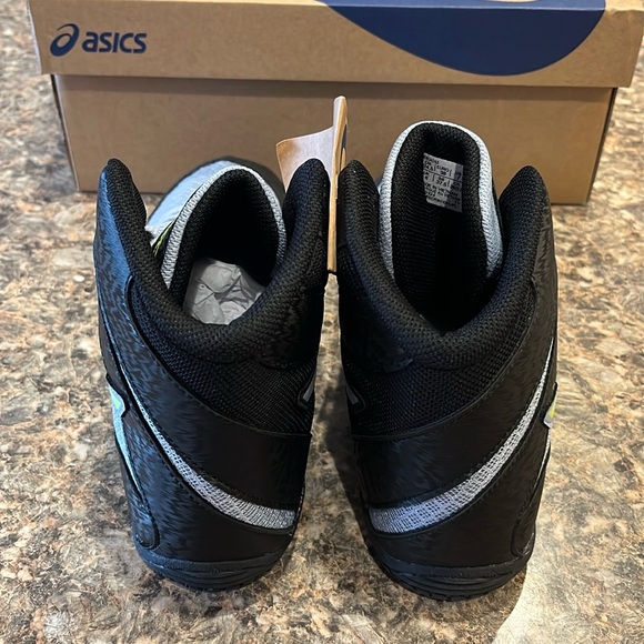 NIB ASICS Mat Control 3 Men’s wrestling sneakers / shoes Size 7 - Picture 5 of 9